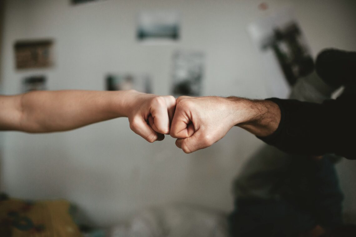 bisogni singoli in coppia. Gratificare e penalizzare nelle relazioni.